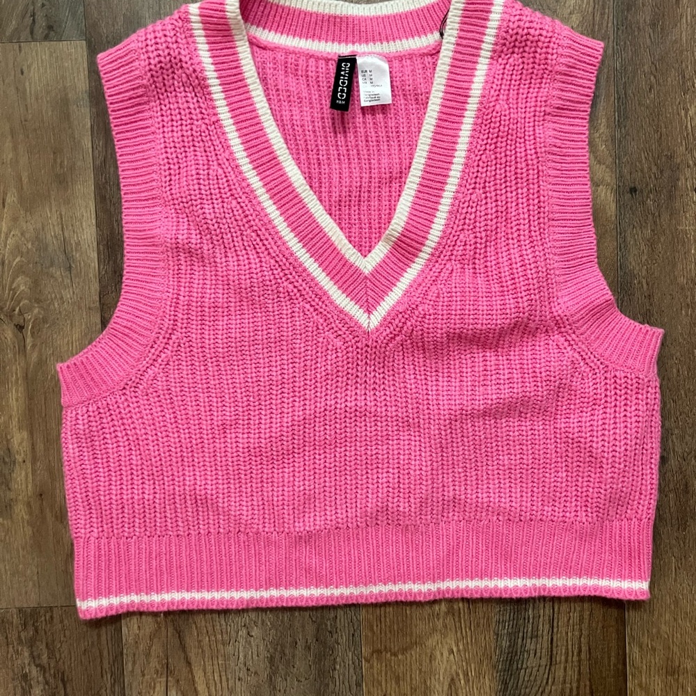 ✨ Pink Sleeveless Knit Sweater Vest ✨